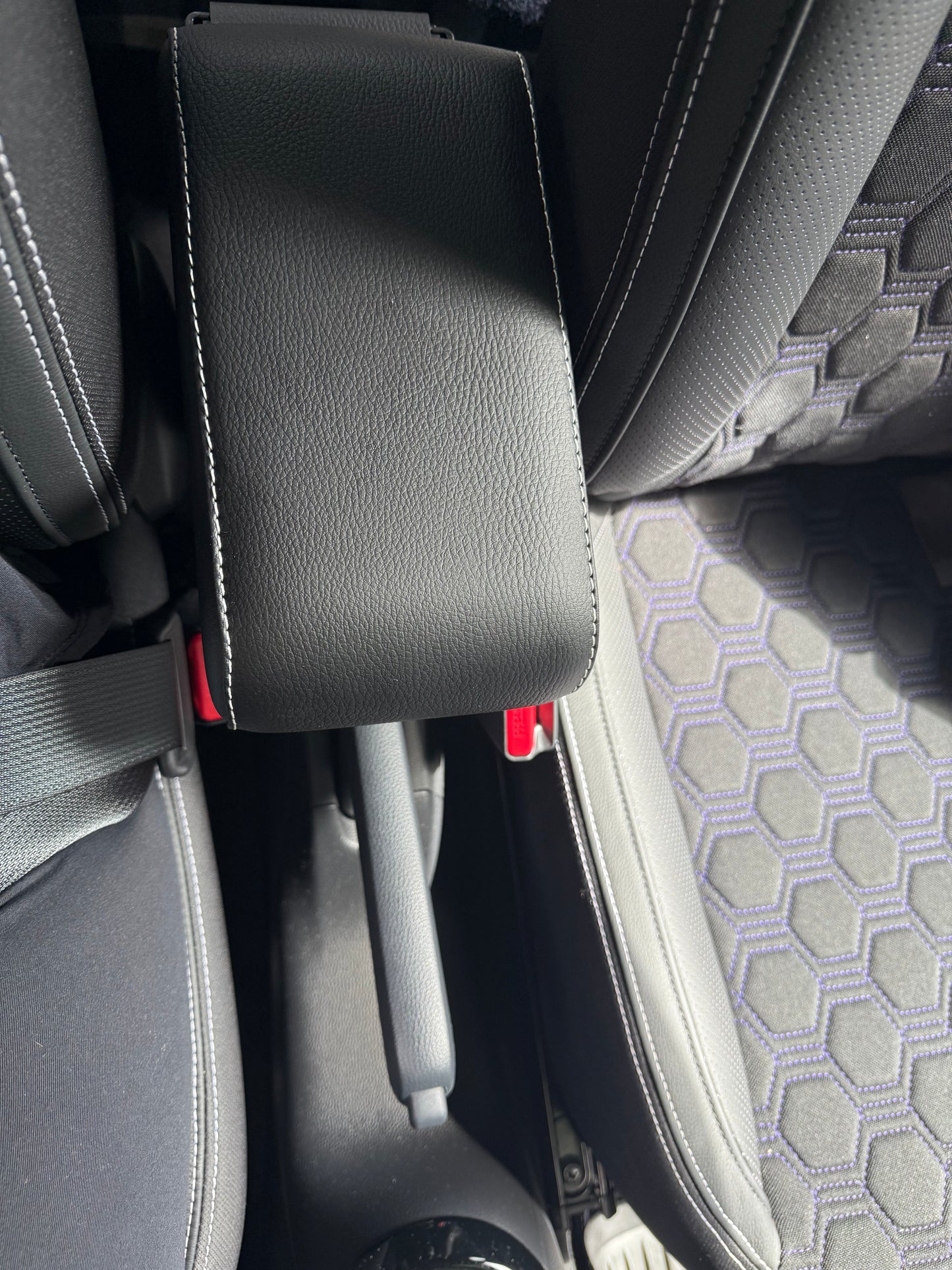 Accoudiur pour Toyota Aygo X