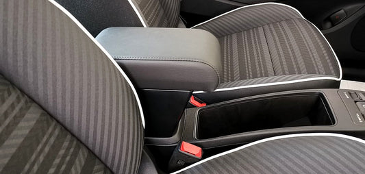 L’accoudoir PREMIUM pour FIAT 500E et ABARTH 500E : style, confort et fonctionnalité réunis