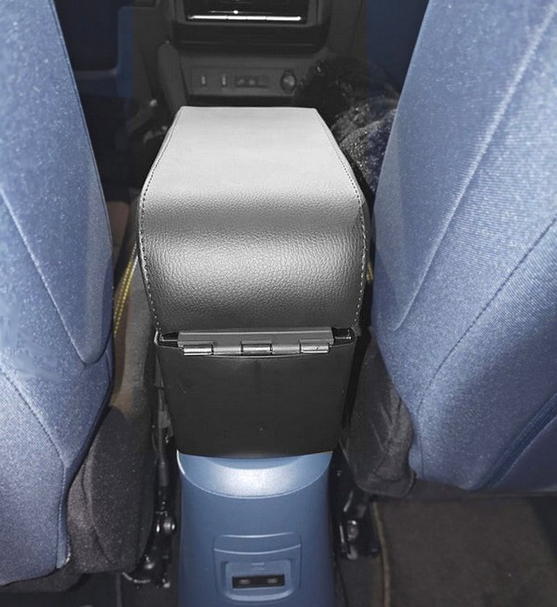 Fiat Grande Panda híbrido e elétrico apoio de braco