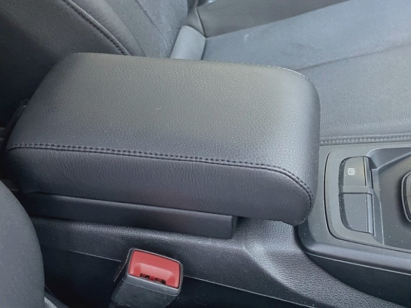 Audi Q2 armrest