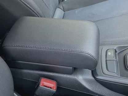 Audi Q2 armrest