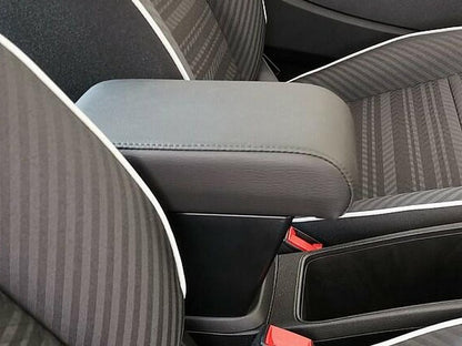 Fiat 500E electric - armrest