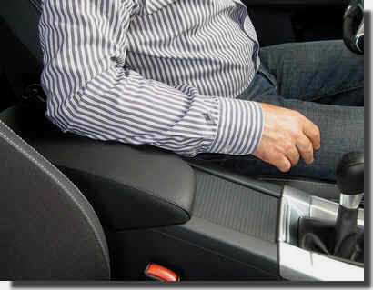 ボルボXC60 (2008-2016)-追加のアームレスト-プラグイン式取付システム