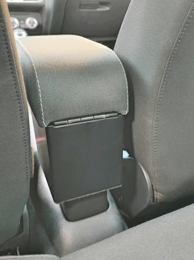 Audi A1 (2010-2018) - υποβραχιόνιο - εγκατάσταση χωρίς τρύπες