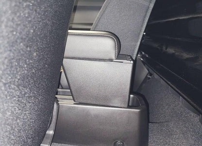 Suzuki Jimny (dal 2018) - bracciolo - installazione ad incastro