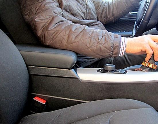 BMW 1 F20 en F21 armsteun mod. DESIGN - installatie onzichtbare