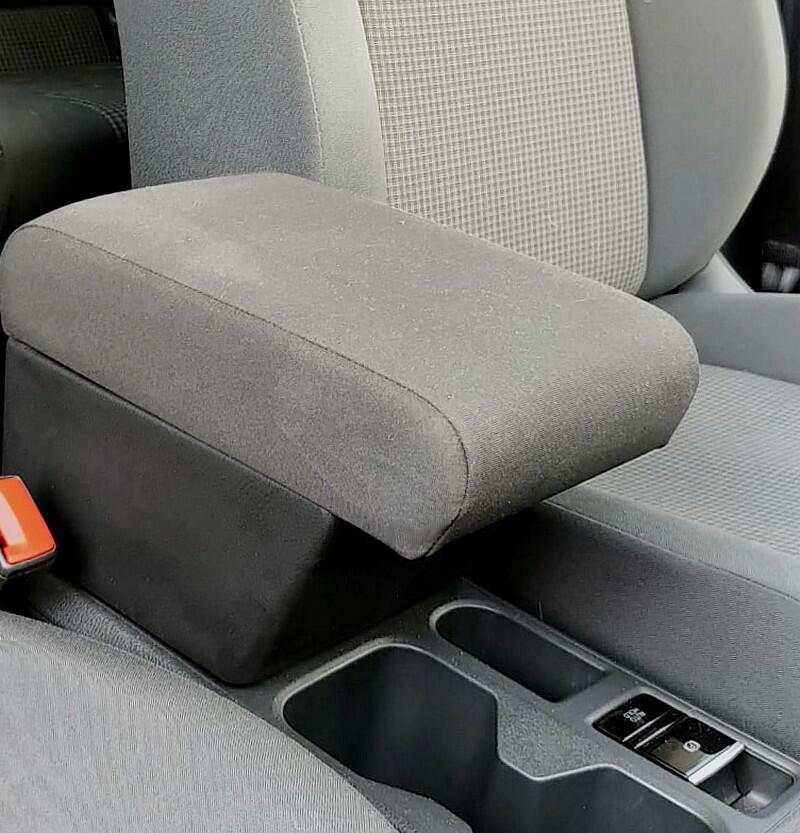 Volkswagen Caddy 5 serie (dal 2021) bracciolo - installazione invisibile