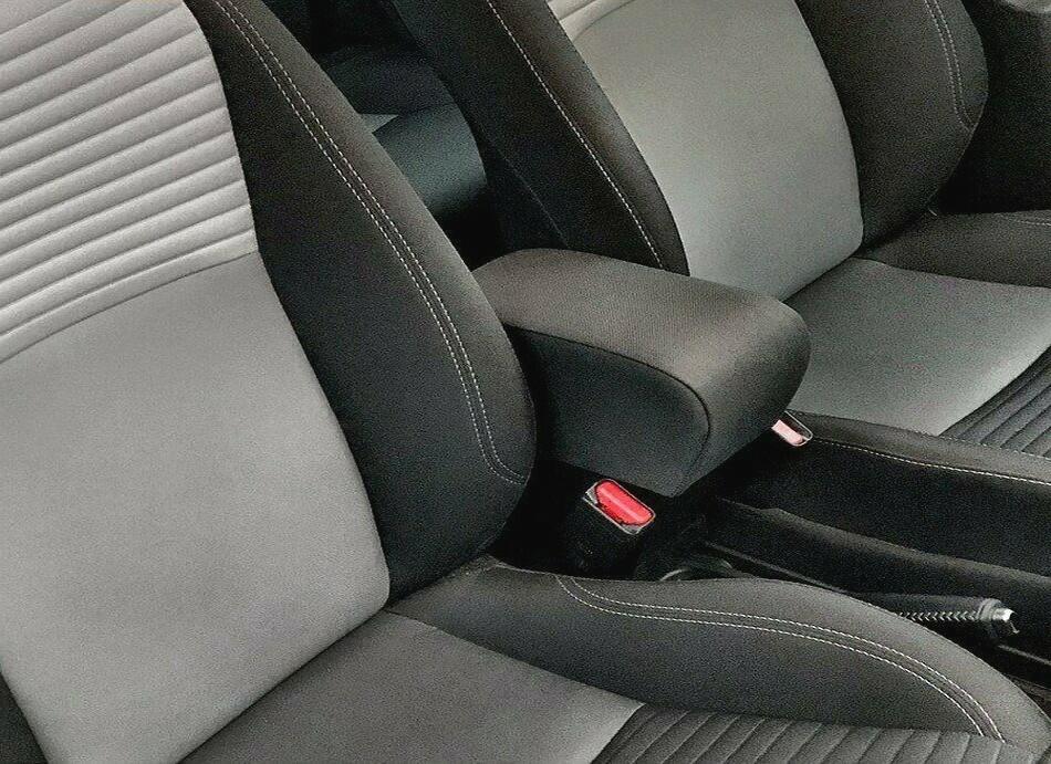 Toyota Yaris - Hybrid 2015-2020 υποβραχιόνιο -Σύστημα σύνδεσης plug-in