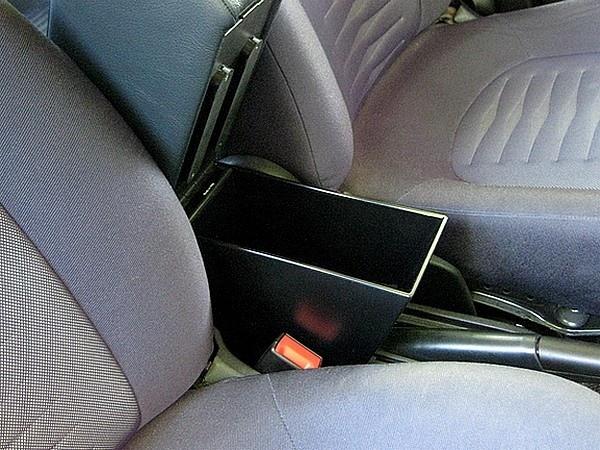 Alfa Romeo Mito (2008-2013) apoio de braco - instalação invisível