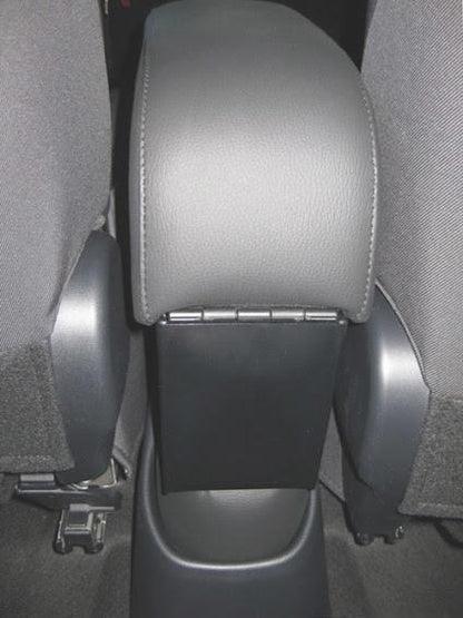 Toyota Yaris - Hybrid 2015-2020 υποβραχιόνιο -Σύστημα σύνδεσης plug-in