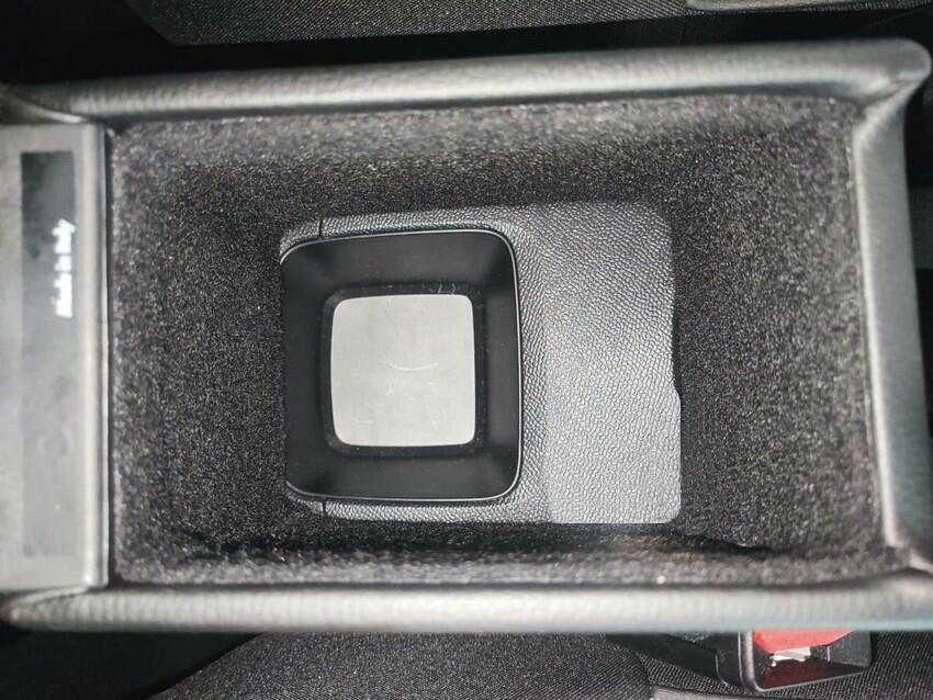 Citroën New C3 from 2024 armrest -for petrol cars,ë-C3 electric,hybrid