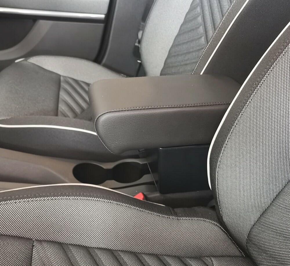 Fiat 600 Hybrid bracciolo - installazione senza fori