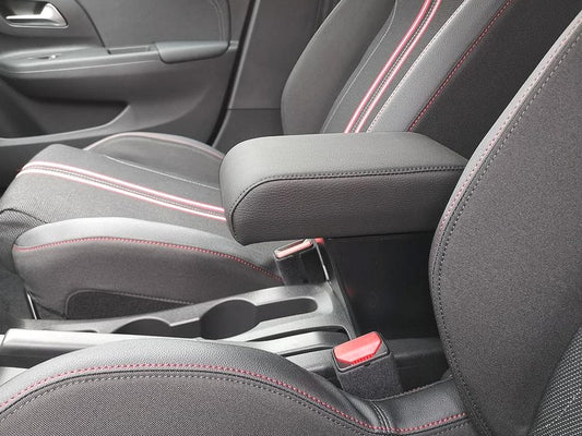 Opel Corsa F e Corsa e-elettrica bracciolo - installazione invisibile