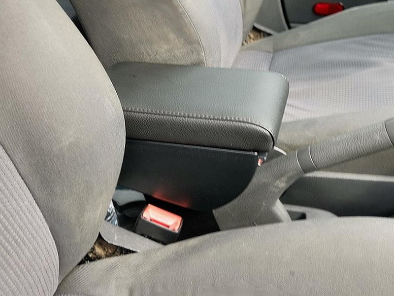 Volkswagen Polo (2001-2016) armrest