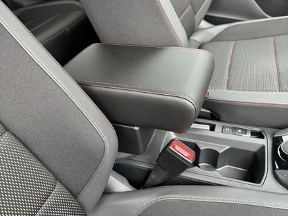 フォルクスワーゲン T-Rocアームレスト - 目に見えないインスタレーション